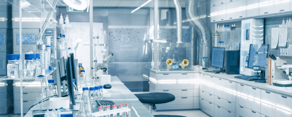 Jak wybrać lodówkę laboratoryjną? Praktyczny przewodnik